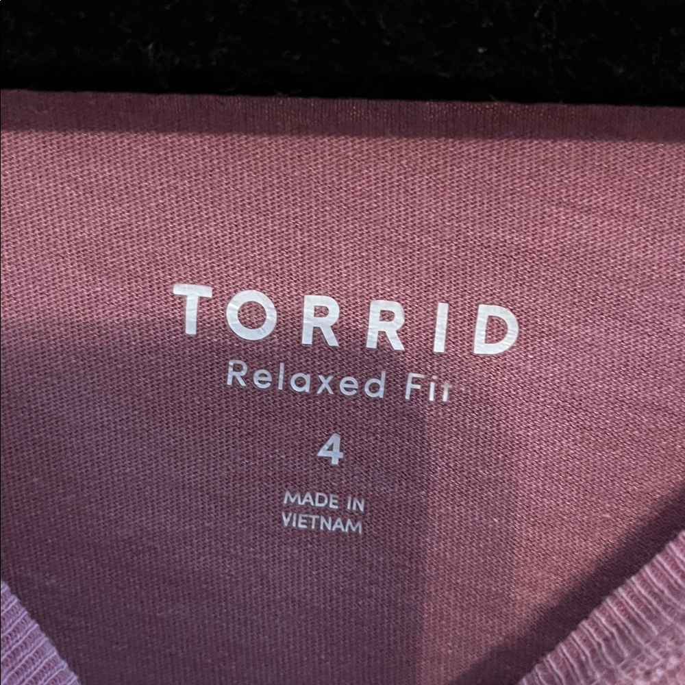 Oversized Torrid tee - Picture 3 of 3